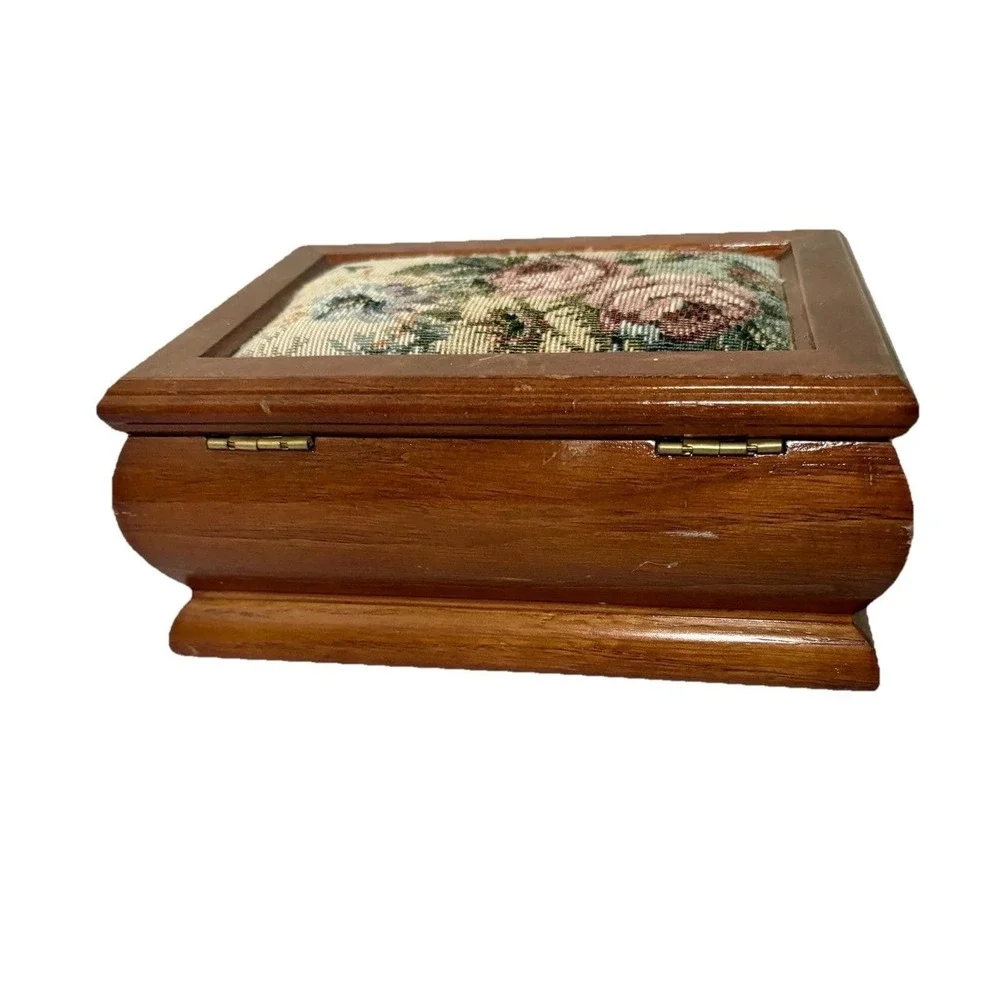 Vtg Wooden Keepsake Jewelry Box Floral Needlepoint Lid Mirrored Gray Interior